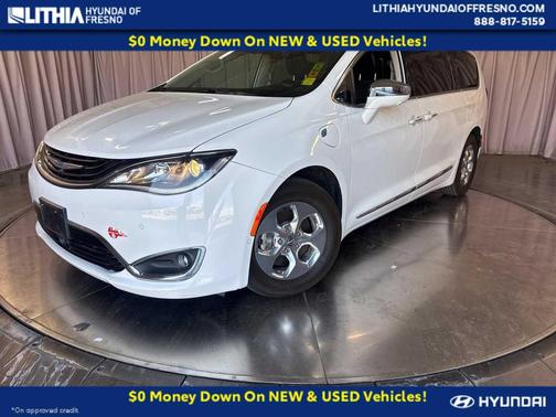 Bright White Clearcoat 2018 Chrysler Pacifica Hybrid Limited