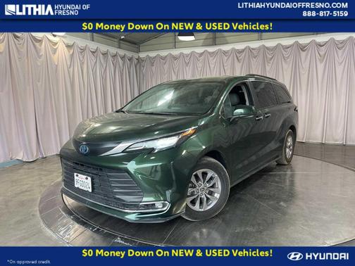 2023 Toyota Sienna XLE