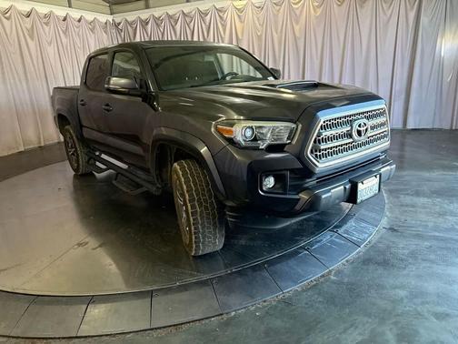 Magnetic Gray Metallic 2016 Toyota Tacoma TRD Sport