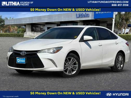 Blizzard Pearl 2017 Toyota Camry SE