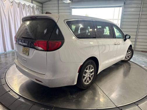 Bright White Clearcoat 2023 Chrysler Voyager LX