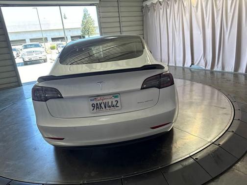 White 2021 Tesla Model 3 Long Range