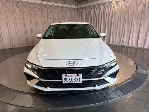 2025 Hyundai ELANTRA HEV Limited