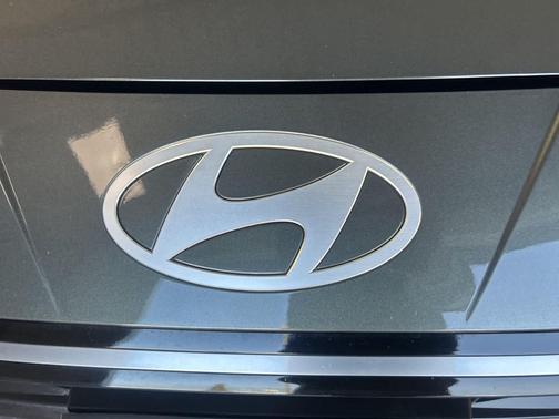 2024 Hyundai ELANTRA HEV Limited