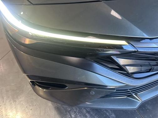 2024 Hyundai ELANTRA HEV Limited
