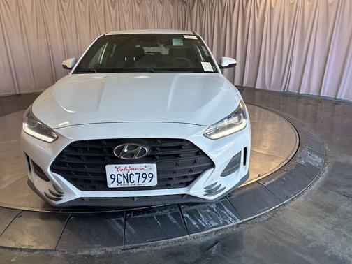 2019 Hyundai Veloster 2