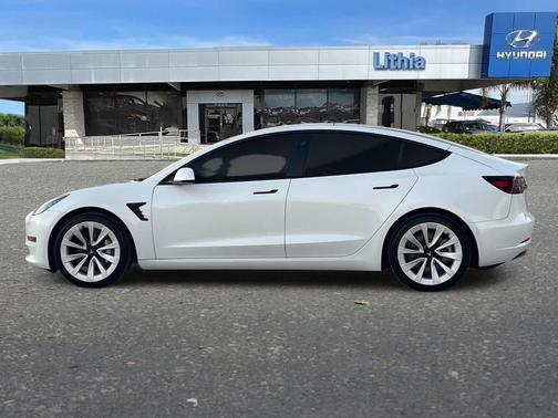 2022 Tesla Model 3 Long Range