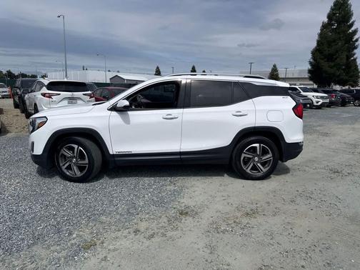 Summit White 2020 GMC Terrain SLT