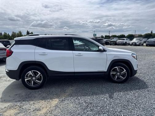 Summit White 2020 GMC Terrain SLT