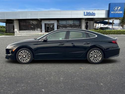2023 Hyundai SONATA Hybrid Limited