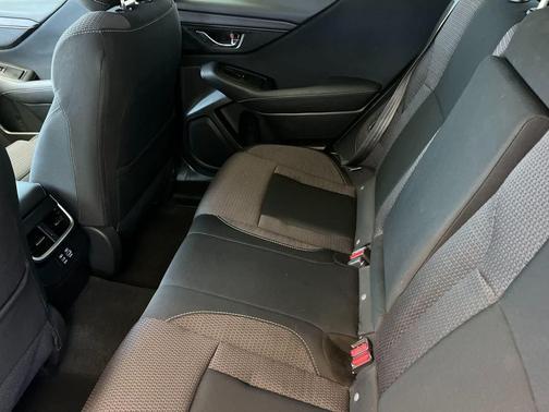 Crystal Black Silica 2024 Subaru Outback Premium