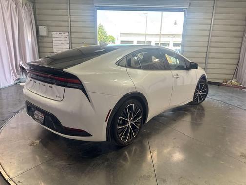 Wind Chill Pearl 2025 Toyota Prius XLE