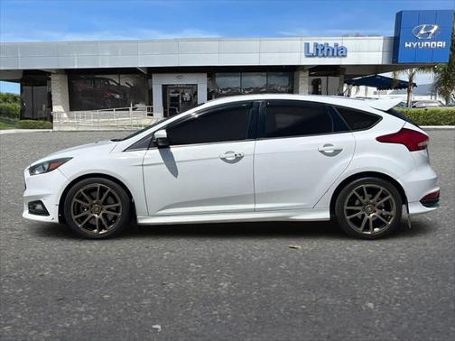 2017 Ford Focus ST