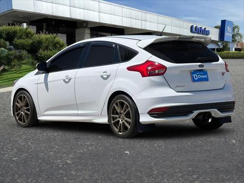 2017 Ford Focus ST