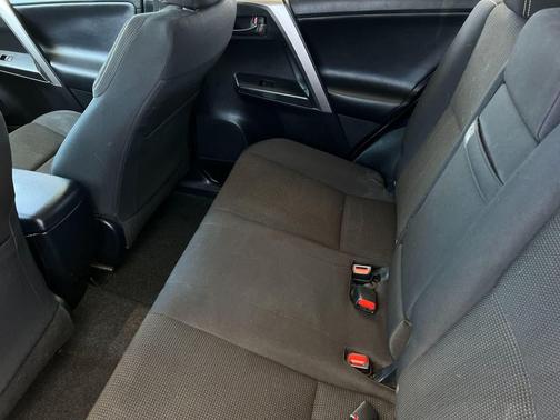 2017 Toyota RAV4 Hybrid XLE