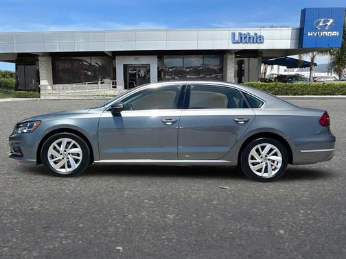 Platinum Gray Metallic 2018 Volkswagen Passat 2.0T SE