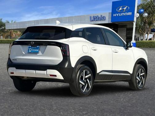 Fresh Powder 2025 Nissan Kicks SV