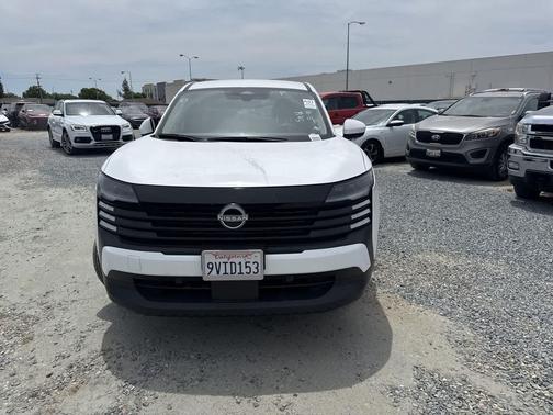 Fresh Powder 2025 Nissan Kicks SV