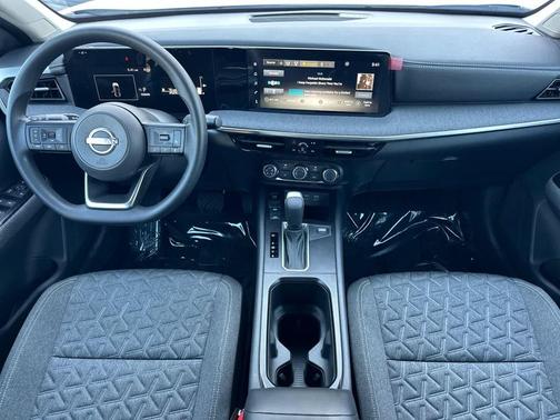 Fresh Powder 2025 Nissan Kicks SV