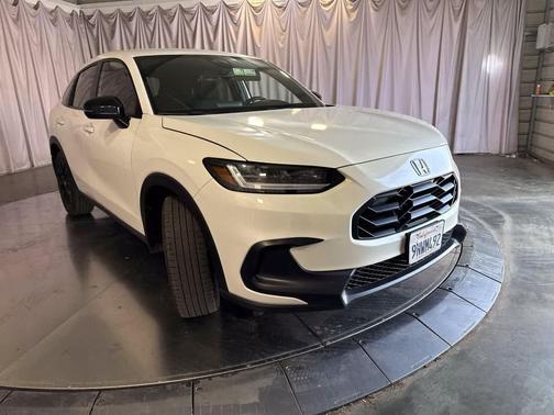 Platinum White Pearl 2025 Honda HR-V Sport