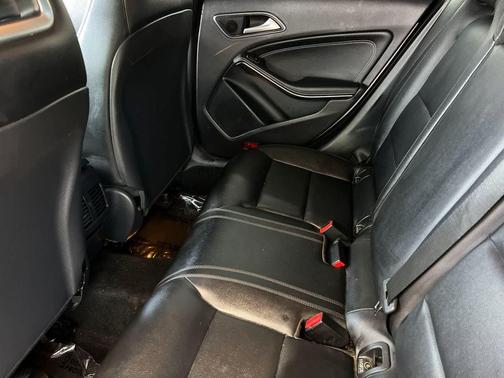 Polar Silver 2014 Mercedes-Benz CLA-Class Base