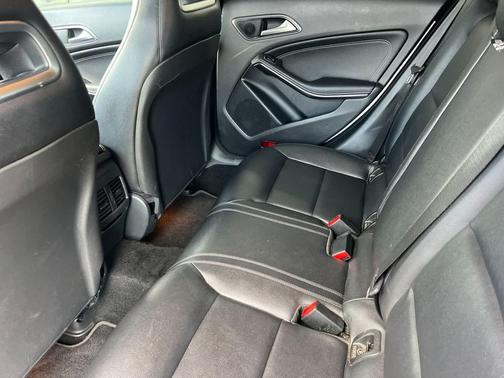 2014 Mercedes-Benz CLA-Class Base