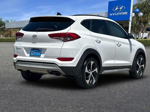 Dazzling White 2018 Hyundai TUCSON Value