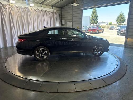 Phantom Black 2023 Hyundai ELANTRA SEL