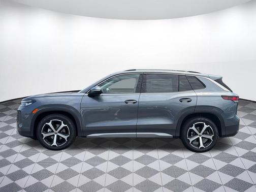 Platinum Gray Metallic exterio 2026 Volkswagen Tiguan 2.0T SE