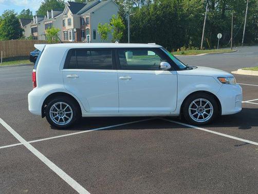 2013 Scion xB 10 Series