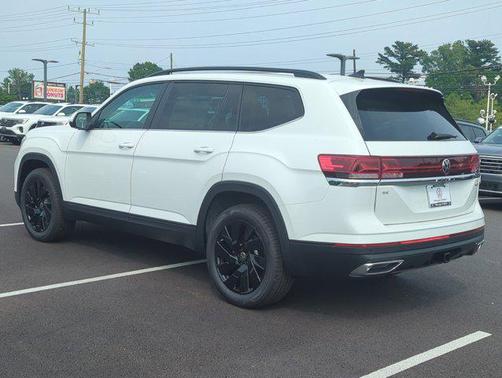 2025 Volkswagen Atlas 2.0T SE w/Technology 4MOTION
