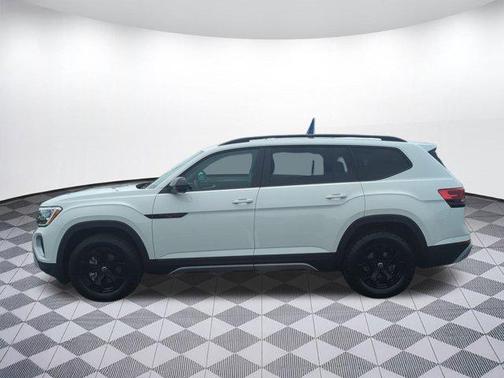 2024 Volkswagen Atlas 2.0T SE w/Technology 4MOTION