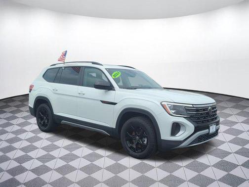 2024 Volkswagen Atlas 2.0T SE w/Technology 4MOTION