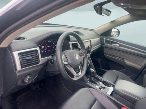 2022 Volkswagen Atlas 2.0T SE w/Technology 4MOTION