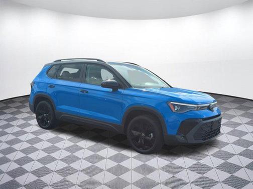 2025 Volkswagen Taos 1.5T SE Black