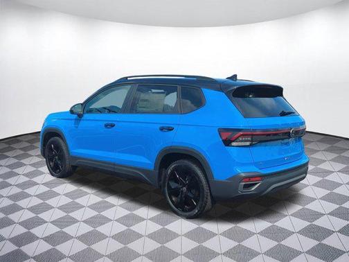2025 Volkswagen Taos 1.5T SE Black
