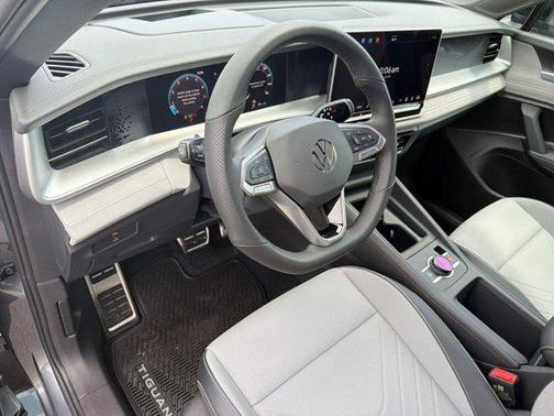 platinum gray metallic 2026 Volkswagen Tiguan 2.0T SE R-Line Black 4MOTION