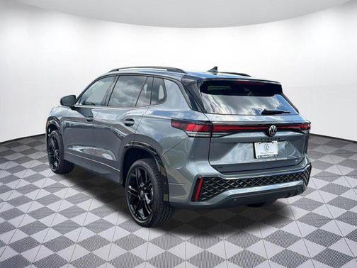 platinum gray metallic 2026 Volkswagen Tiguan 2.0T SE R-Line Black 4MOTION
