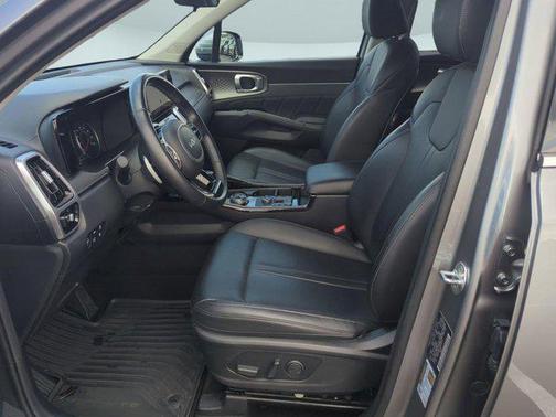 2022 Kia Sorento Plug-In Hybrid SX