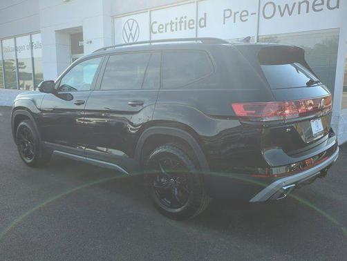 2025 Volkswagen Atlas 2.0T Peak Edition