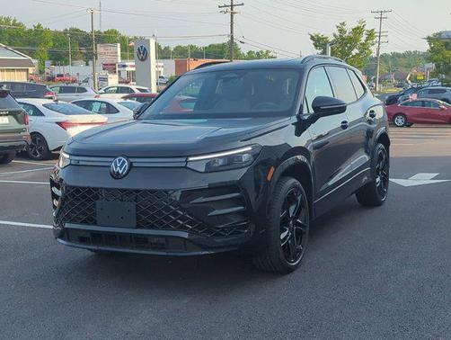 2025 Volkswagen Tiguan 2.0T SE R-Line Black 4MOTION