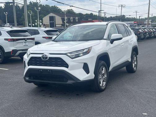 2022 Toyota RAV4 XLE