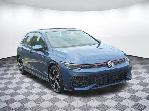 2025 Volkswagen Golf GTI 2.0T SE DSG