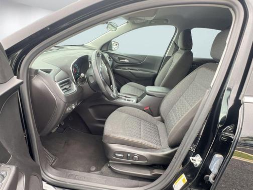 Mosaic Black Metallic 2024 Chevrolet Equinox 1LT