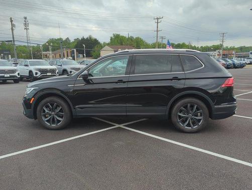 2022 Volkswagen Tiguan 2.0T SE 4MOTION