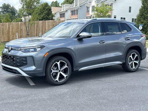2025 Volkswagen Tiguan 2.0T SE 4MOTION