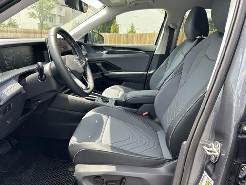 2025 Volkswagen Tiguan 2.0T SE 4MOTION