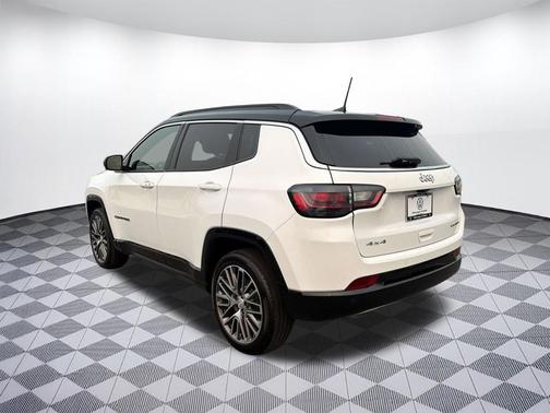 Bright White Clearcoat 2023 Jeep Compass Limited