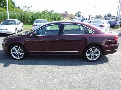 Maroon 2013 Volkswagen Passat 2.0 TDI SEL Premium
