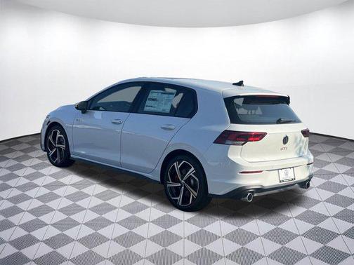 2025 Volkswagen Golf GTI 2.0T SE DSG